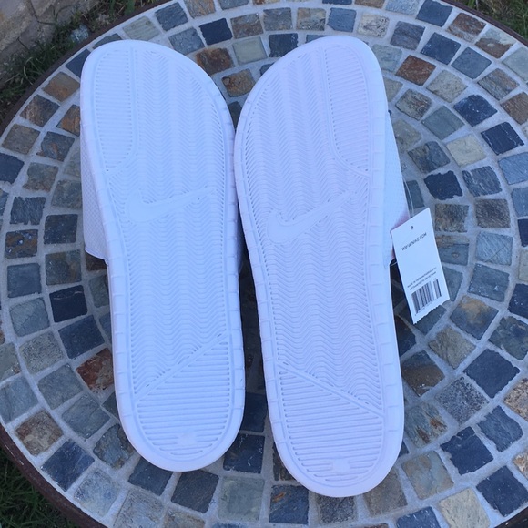 Nike slides men’s size 18 flip flop sandals NWT - Picture 2 of 3